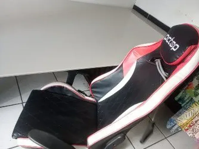 Cadeira reclinável l