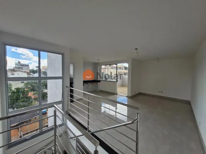 Cobertura á venda de 3 quartos, suíte e 2 vagas no bairro Santa Rosa em Belo Horizonte MG