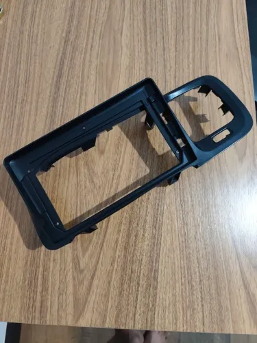 Moldura Multimidia 9" Volvo S60 10-18