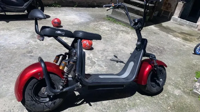 SCOOTER 2021 / 6500$ 