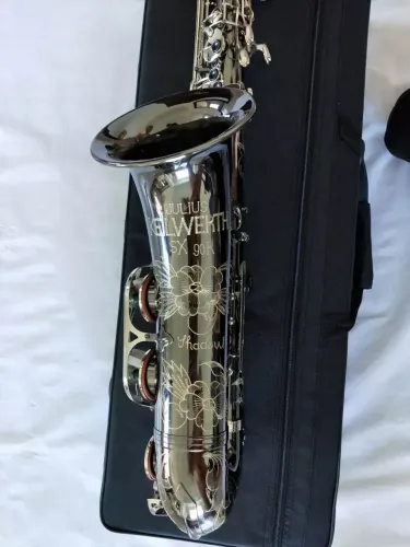 Sax tenor JK Julius não e original mas e bem parecido