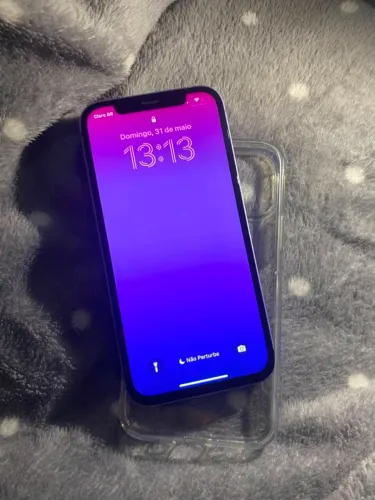 iPhone 12 roxo