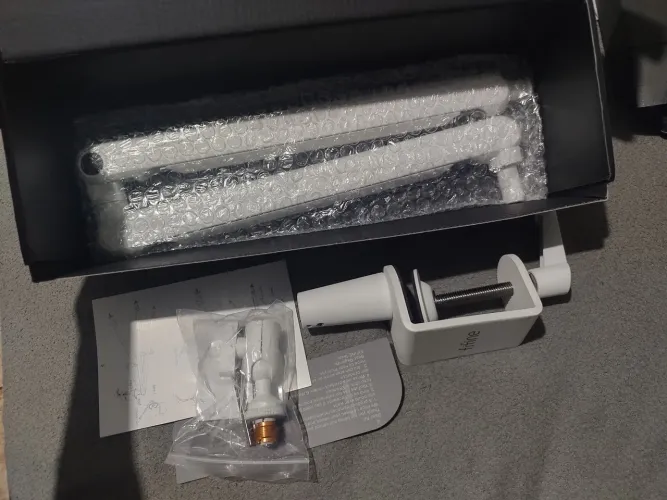 Suporte pra microfone podcast branco