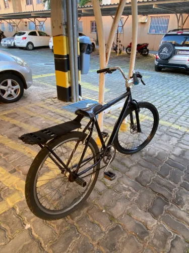 Bike aro 26 montadinha pra vender logo!! Aceito cartão.