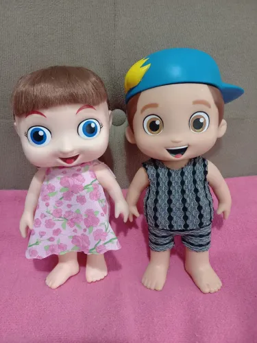 Dois bonecos  Lucas neto e gi , mecanismo não funciona