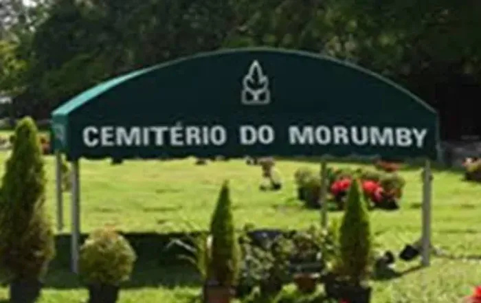 Jazigo no cemiterio morumbi praça central