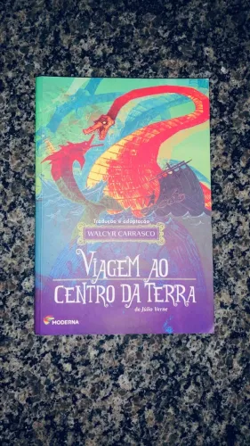 Viagem ao Centro da Terra - Livro por Júlio Verne