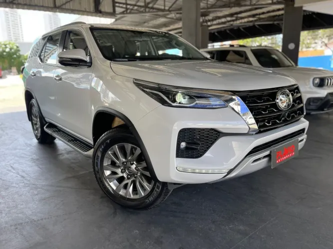 Toyota Hilux SW4 SRX 4X4 2.8 TDI 16V Dies. Aut. 2023