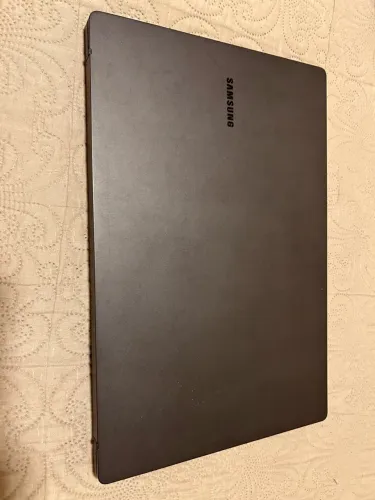 Notebook i3 de 12* Geração com SSD NVME