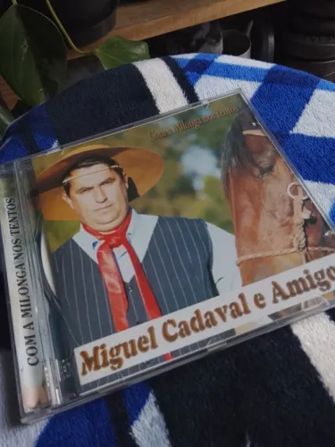 CD Miguel Cadaval e amigos