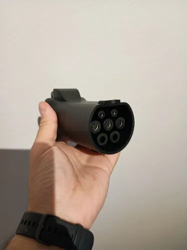 Adaptador automotivo V2L Hyundai e Kia - transforme seu carro elétrico em tomada
