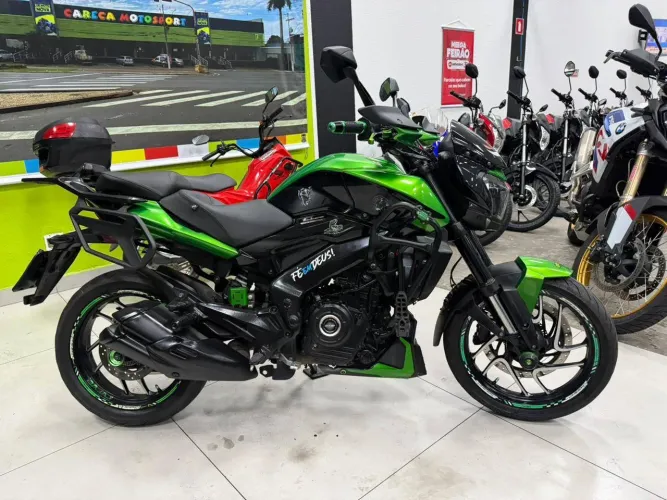 BAJAJ DOMINAR 400