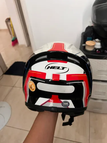 Capacete Helt