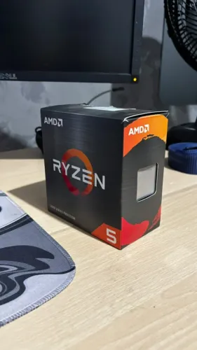 RYZEN 2400G