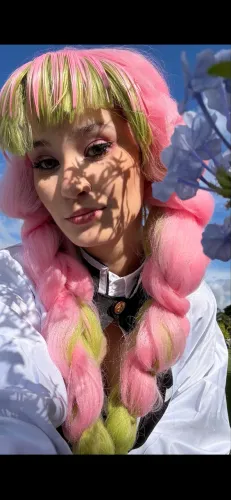 Peruca cosplay Mitsuri