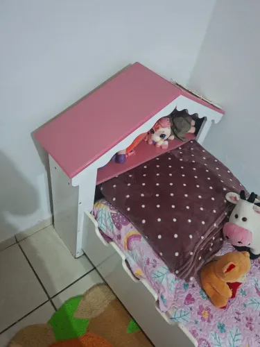 Vendo cama infantil e mini penteadeira