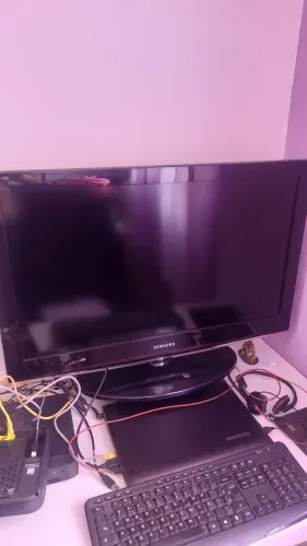 Televisão 32 polegadas Samsung não é smart