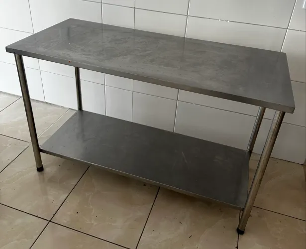 Mesa de inox Semi nova ! 1,60 de largura