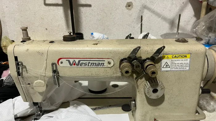 Maquina De Costura 2 Agulhas Ponto Corrente Westman 880