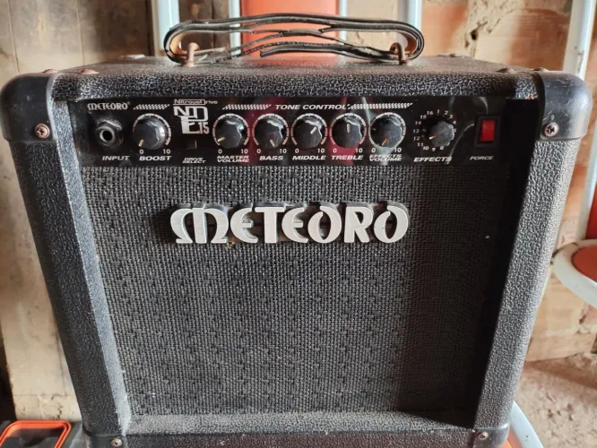 Cubo meteoro para guitarra 