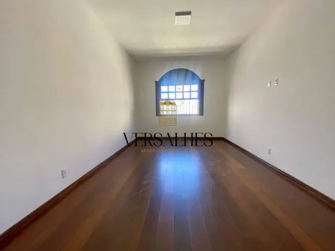 Casa para alugar, 324m², 4 quartos, 5 banheiros, 5 vagas de garagem - Bairro: Palmares