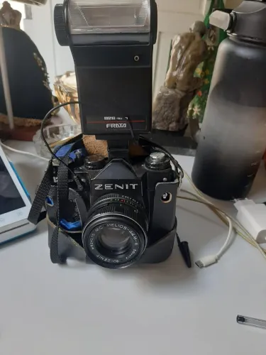 Câmera fotográfica analógica SLR Zenit 12xp Lentes Heloos flash acoplado FUNCIONANDO