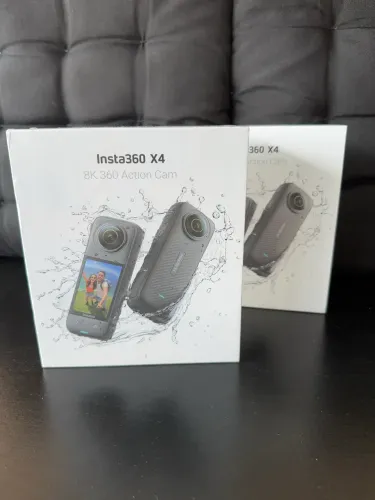 Insta360 x4