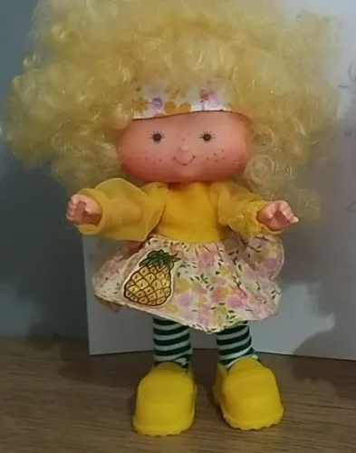 Boneca Moranguinho Abacaxizinho