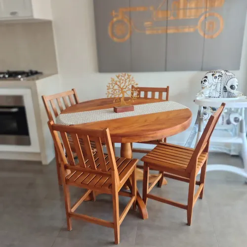 MESA DE JANTAR EM PEROBA ROSA 