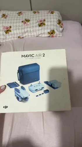Drone DJI Mavic Air 2 com 3 baterias extras