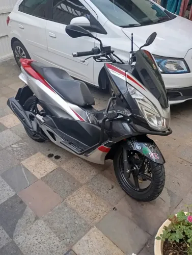 MOTO PCX SPORT CONSERVADA