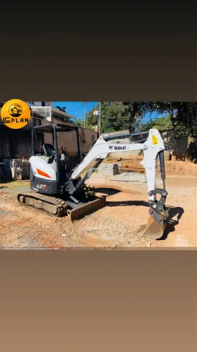 Aluguel de mini escavadeira 