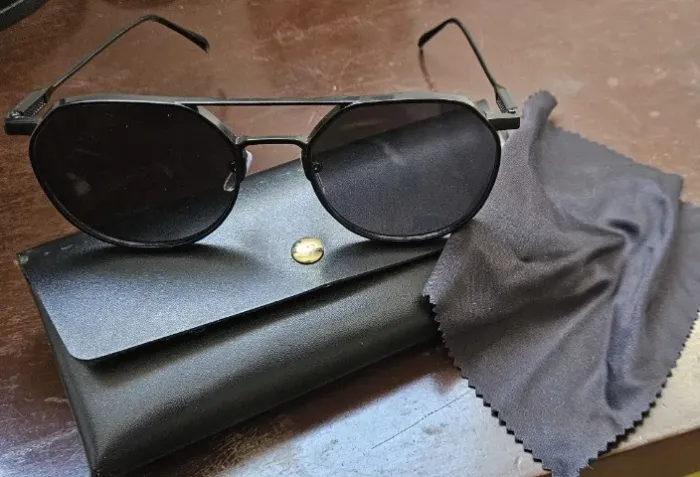 Óculos de Sol Aviador Preto com Haste Dupla + Estojo de Couro + Lenço