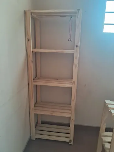 Estante em pinos 95x167
