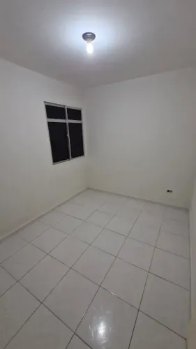 Alugo excelente apartamento com 4 quartos e 80m² - Condomínio Fechado!