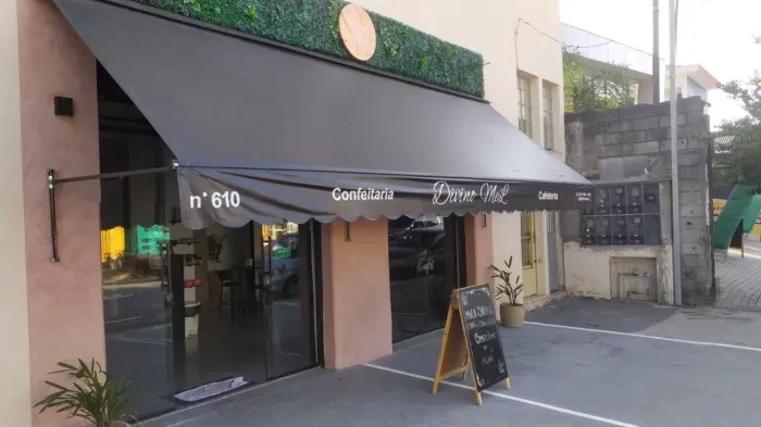 Toldo retrátil