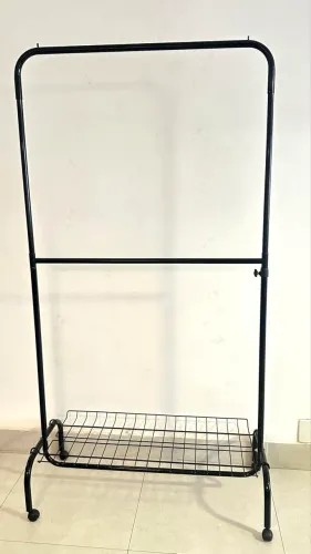 Vendo 2 Araras de Roupa novas 