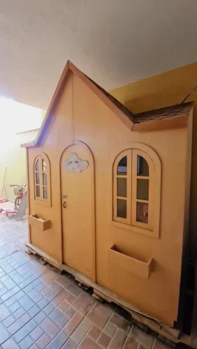 Casinha de boneca ou casinha de criança