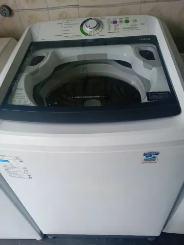 Máquina Consul 16 kilos 