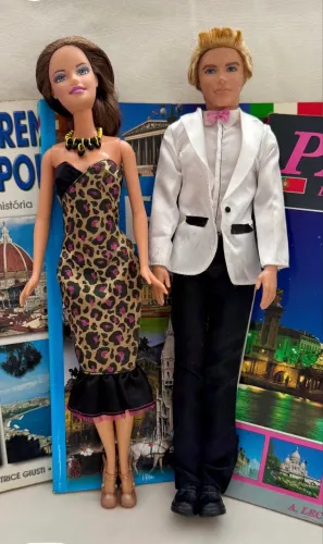 Lote de Barbie e Ken