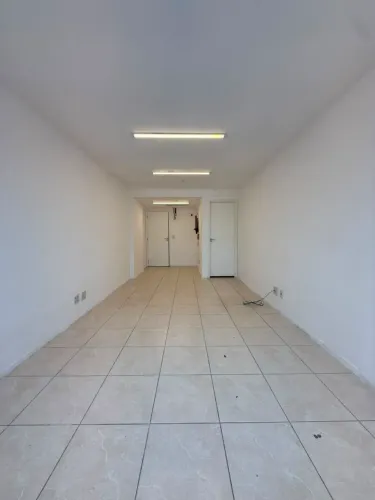 Sala comercial em Alcântara - São Gonçalo - RJ