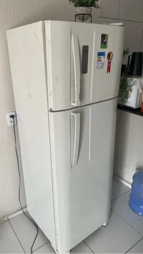Geladeira , só gelando