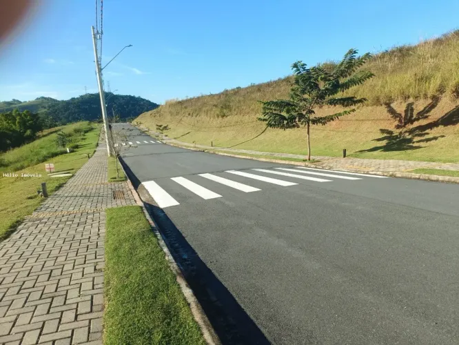 Lote em Condomínio Fechado para Venda em Guararema, Bellard