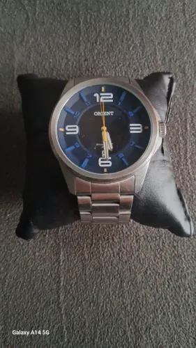 Vendo relogio orient em perfeito estado de uso vem com caixa original dele
