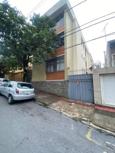 Alugo apartmanento todo reformado 4 quartos no Prado