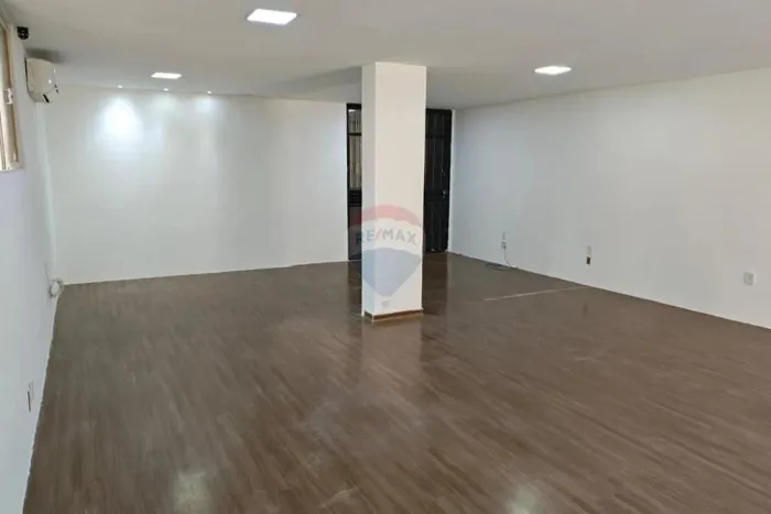 Loja CLN 116 Lago Norte comercial de canto 2 entradas de acesso 72m2 area útil