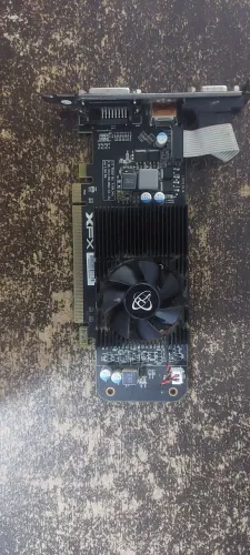 AMD R7 240 2GB