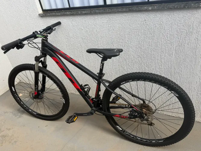 Bem abaixo do preço para vender rápido