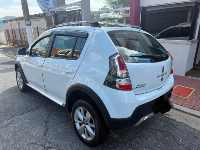 Renault Sandero Stepway Hi-flex 1.6 16V 5P Aut. 2014