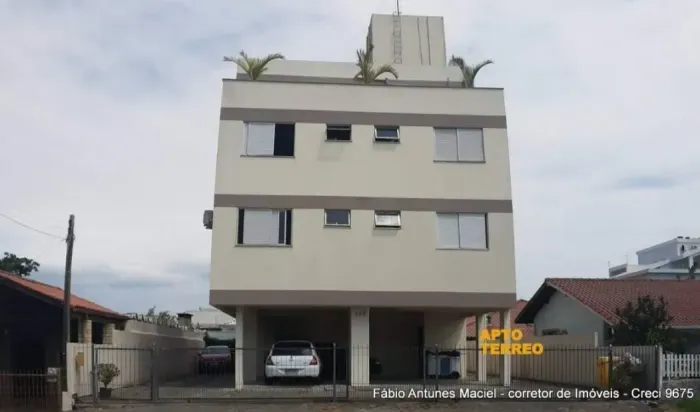 LOCAÇÃO ANUAL: Apartamento térreo na Praia da Daniela - Florianópolis - SC